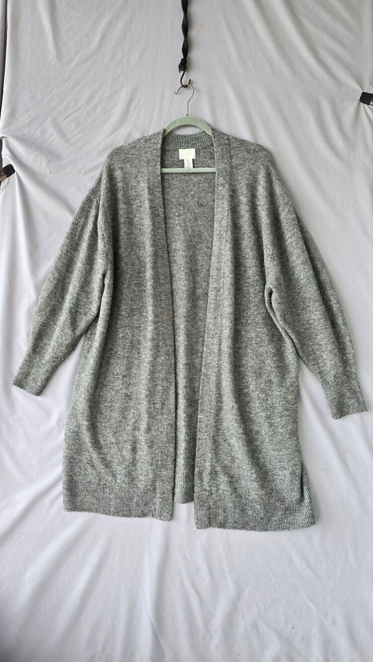 H&M Cardigan Sweater Womens Large Gray Open Front Long Sleeve Knit Relaxed